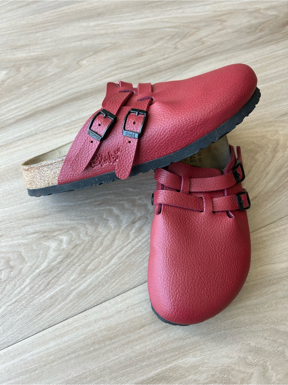 Birkenstock BIRKS women’s sz 7 Red Double-Buckle Clog Slip-On 245